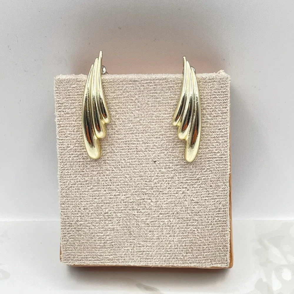 Vintage VTG Gold Tone Dangle Earrings Shiny Abstract Wing‎ Mid-Century Modern